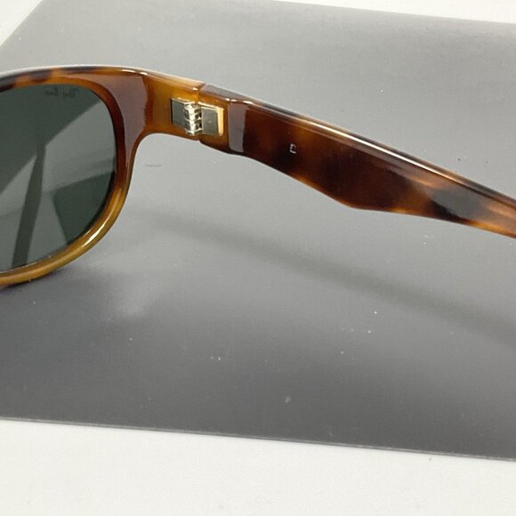 Vintage B&L Ray Ban Sleek Tortoise G15 Sunglasses W2755 Light Scratches